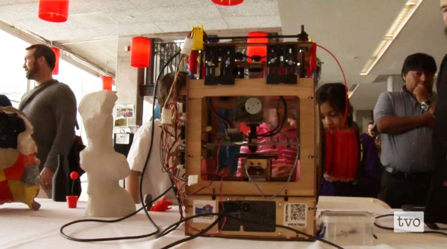 MakerBot Cupcake 3D printer in action